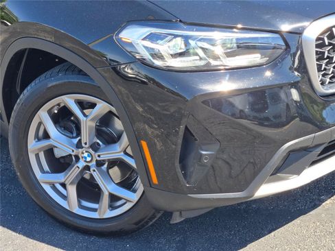 Used 2022 BMW X4 xDrive30i w/ Premium Package 2 AWD/4WD image 3
