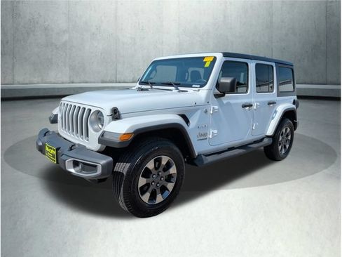 Used 2018 Jeep Wrangler Unlimited Sahara w/ LED Lighting Group AWD/4WD image 1