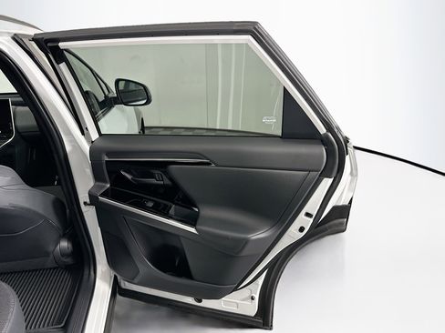 Used 2024 Toyota bZ4X XLE image 30