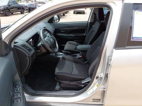 Used 2025 Mitsubishi Outlander Sport ES AWD/4WD image 21