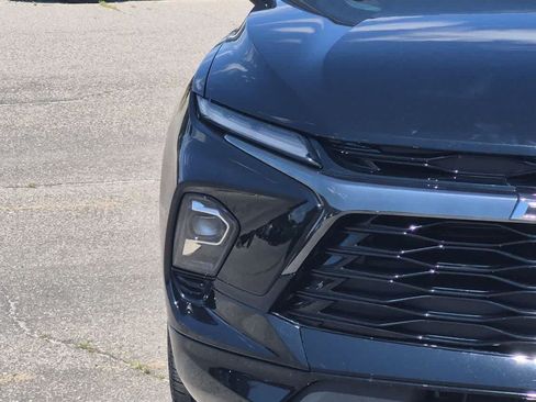 Used 2023 Chevrolet Blazer RS FWD image 10
