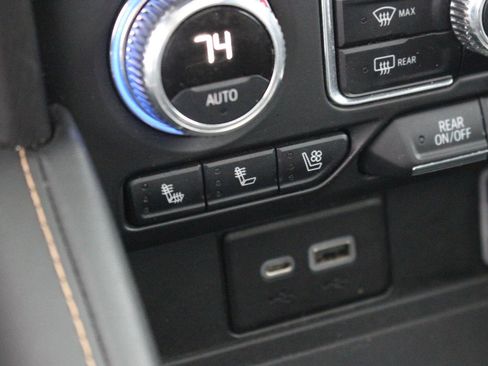 Used 2023 GMC Yukon AT4 w/ AT4 Premium Package image 33