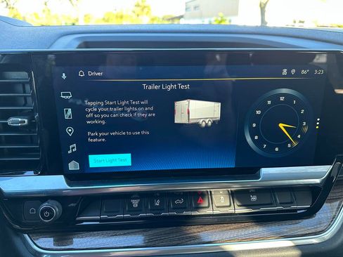 Used 2025 Chevrolet Silverado 2500 LT w/ Convenience Package image 29