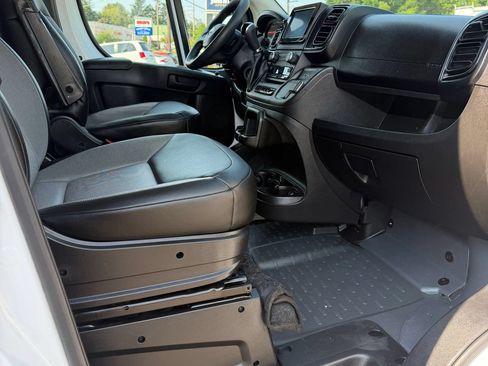 Used 2023 RAM ProMaster 2500 FWD image 11