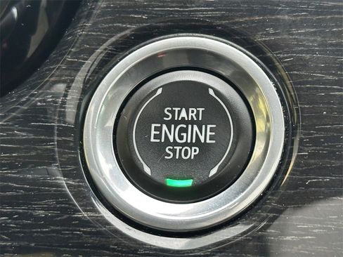 Used 2021 Cadillac XT6 Premium Luxury image 36