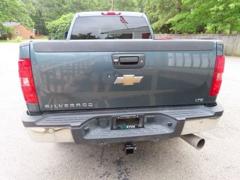 Used 2009 Chevrolet Silverado 2500 LTZ w/ Safety Package AWD/4WD image 7