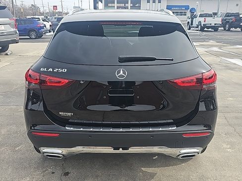 Used 2021 Mercedes-Benz GLA 250 GLA 250 image 4