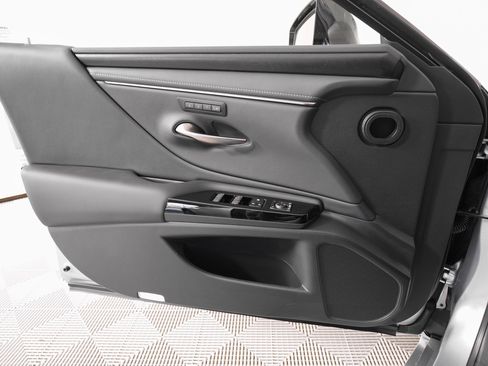 New 2025 Lexus ES 350 w/ Premium Package image 10