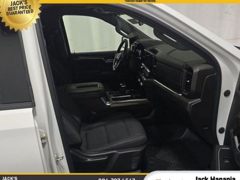 Used 2022 GMC Sierra 1500 Elevation w/ X31 Off-Road Package AWD/4WD image 2