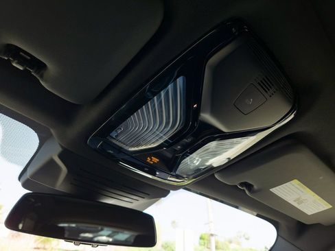 Used 2025 BMW X5 sDrive40i w/ Parking Assistance Package image 17