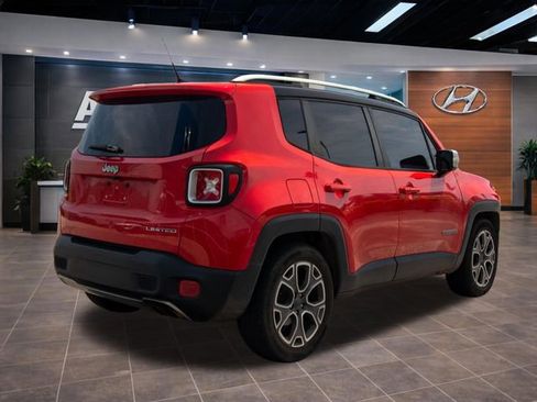 Used 2017 Jeep Renegade Limited FWD image 14