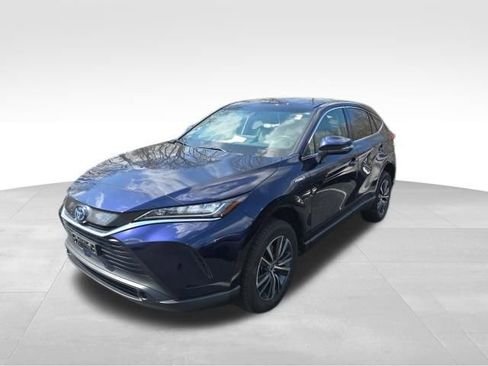 Used 2021 Toyota Venza LE image 9