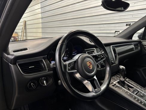 Used 2018 Porsche Macan GTS image 14