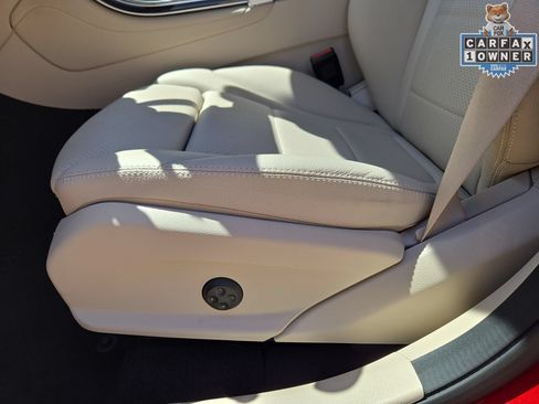 Used 2019 Mercedes-Benz GLC 300 4MATIC image 17