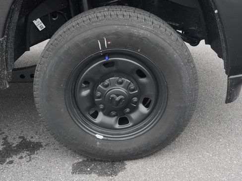 New 2025 RAM 2500 Tradesman image 32