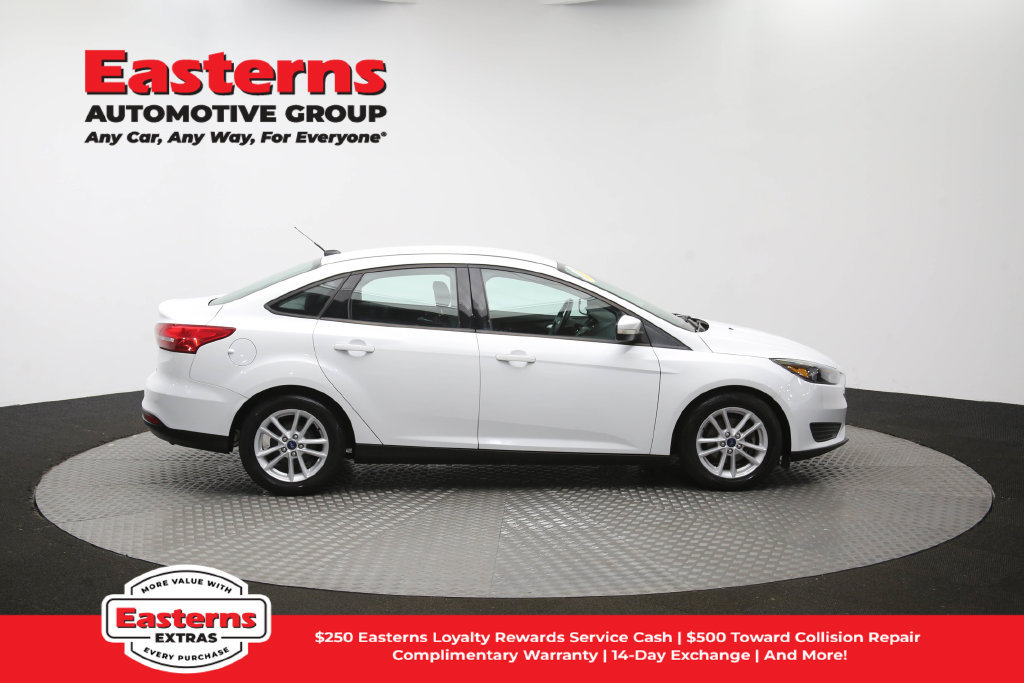 Used 2018 Ford Focus SE w/ Cold Weather Package FWD image 44