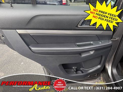 Used 2018 Ford Explorer XLT image 26