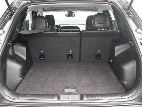 Used 2021 Jeep Cherokee Trailhawk image 16