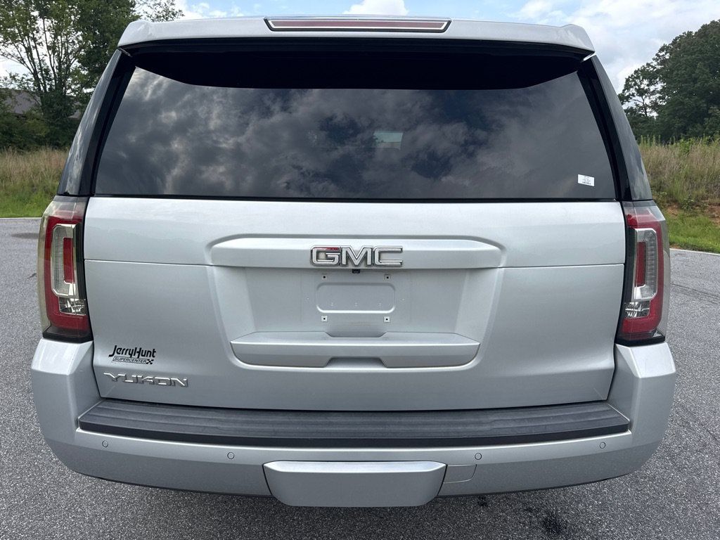 Used 2017 GMC Yukon SLT AWD/4WD image 4