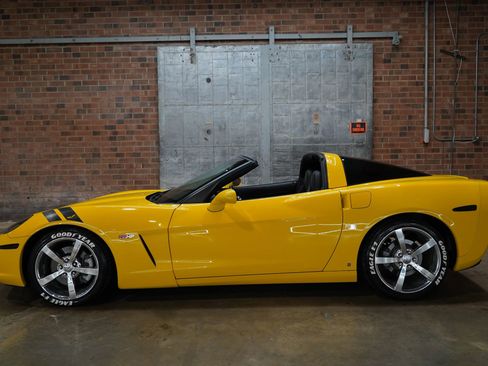 Used 2009 Chevrolet Corvette Coupe w/ Preferred Equipment Group image 38