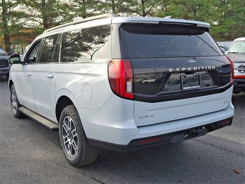 New 2025 Ford Expedition Max Active image 4