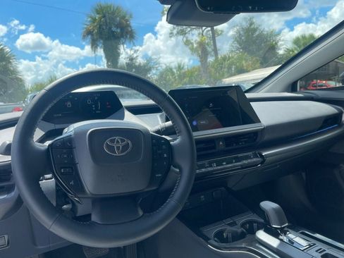 Used 2026 Toyota Prius XLE FWD image 14
