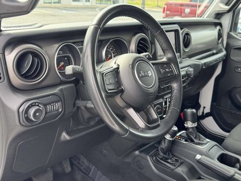 Used 2021 Jeep Wrangler Unlimited Sport AWD/4WD image 2