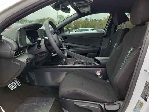 New 2026 Hyundai Elantra Sport image 18