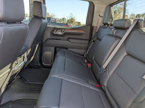 New 2026 GMC Sierra 1500 Denali w/ Denali Reserve Package image 17