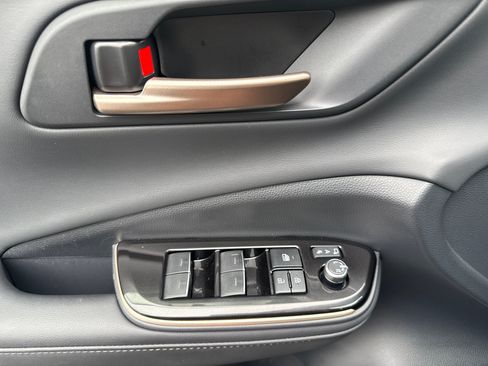Certified 2026 Toyota Crown AWD/4WD image 24