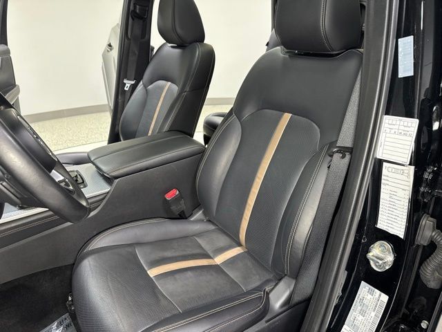Used 2025 MAZDA CX-90 3.3 Turbo w/ Premium Plus Pkg AWD/4WD image 14