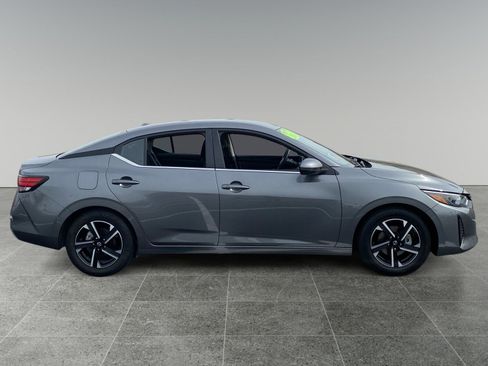 Used 2024 Nissan Sentra SV FWD image 6