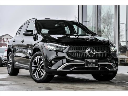 Certified 2026 Mercedes-Benz GLA 250 4MATIC image 1