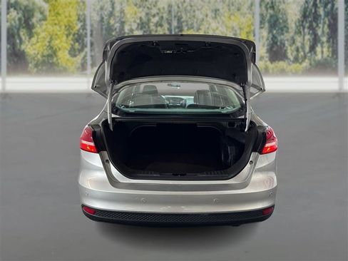 Used 2018 Ford Focus SEL FWD image 13