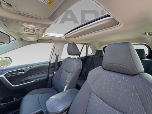 Used 2022 Toyota RAV4 XLE image 5