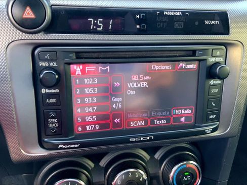Used 2015 Scion tC FWD image 29
