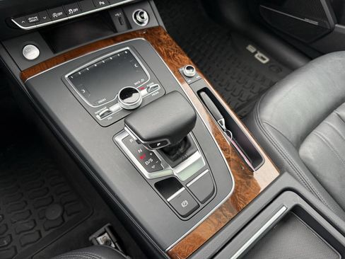 Used 2018 Audi Q5 2.0T Premium Plus w/ Premium Plus Package image 19