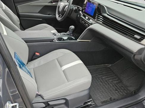 Used 2025 Toyota Camry SE w/ Convenience Package FWD image 20
