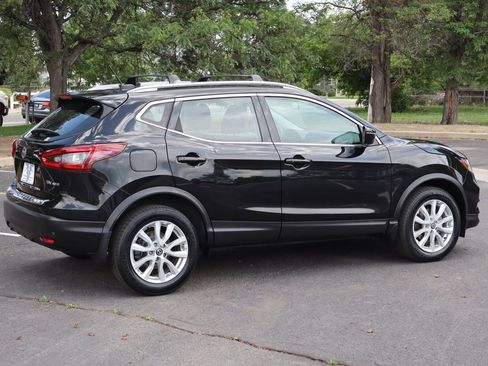 Used 2020 Nissan Rogue Sport SV w/ All-Weather Package AWD/4WD image 4