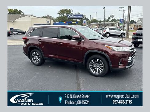 Used 2019 Toyota Highlander XLE AWD/4WD image 1