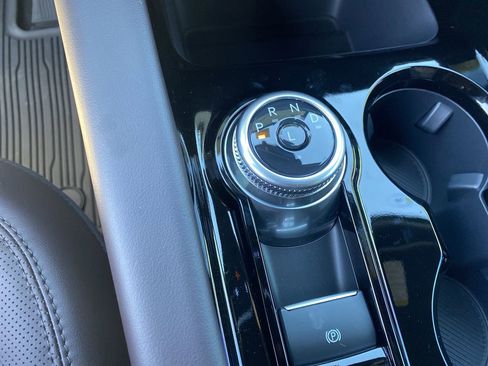 New 2026 Ford Explorer Platinum image 28