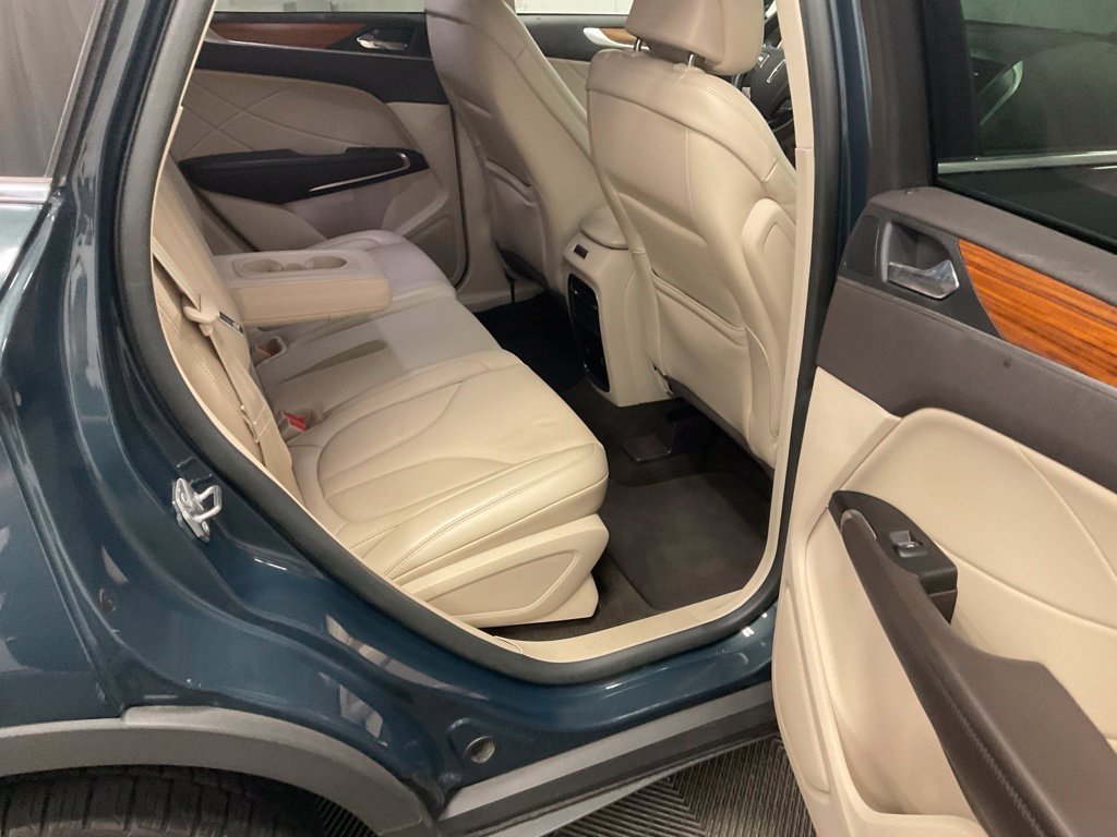 Used 2019 Lincoln MKC Select w/ Select Plus Package AWD/4WD image 29