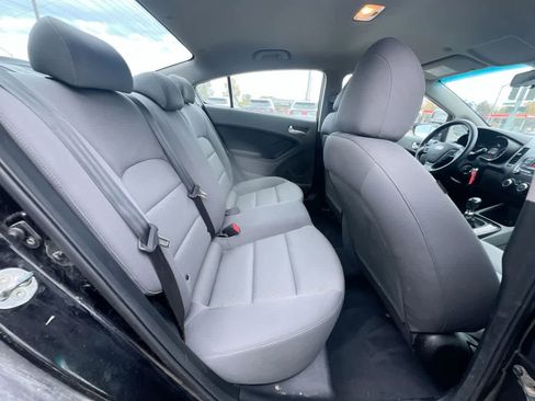 Used 2018 Kia Forte LX image 25