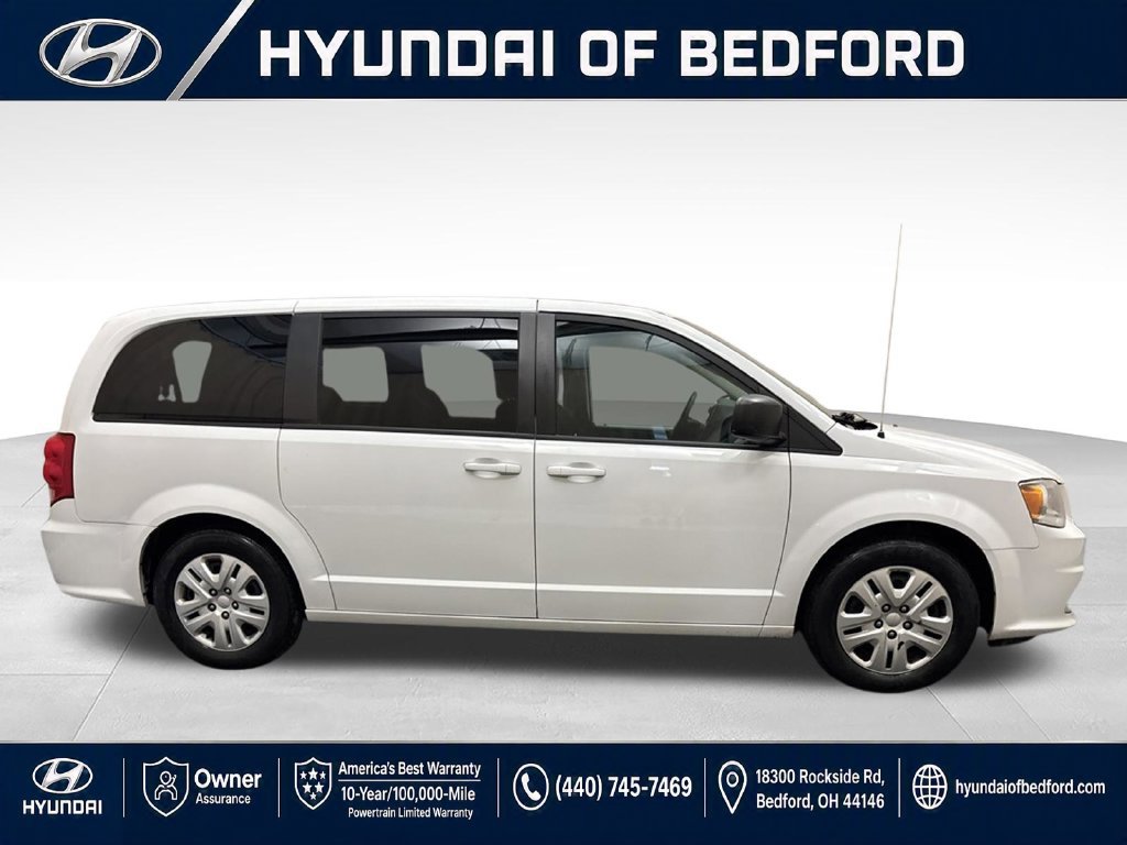 Used 2018 Dodge Grand Caravan SE w/ UConnect Hands-Free Group FWD image 4