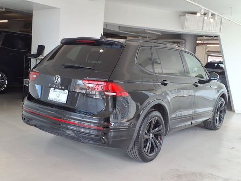Used 2023 Volkswagen Tiguan SE R-Line AWD/4WD image 4