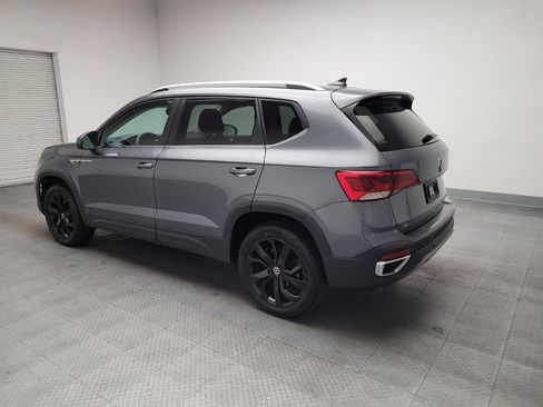 Used 2023 Volkswagen Taos SE w/ Black Wheel Package FWD image 3