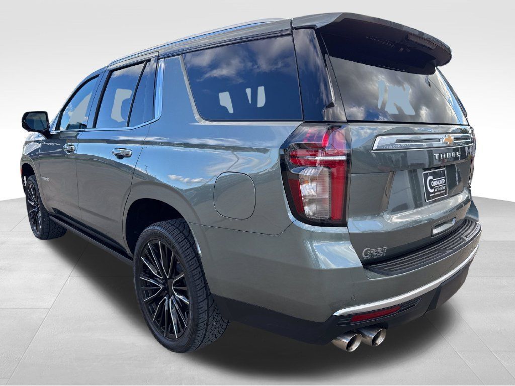 Used 2024 Chevrolet Tahoe High Country AWD/4WD image 3
