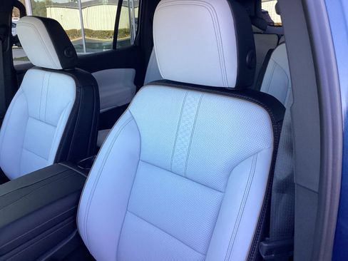 New 2026 Chevrolet Traverse High Country image 11