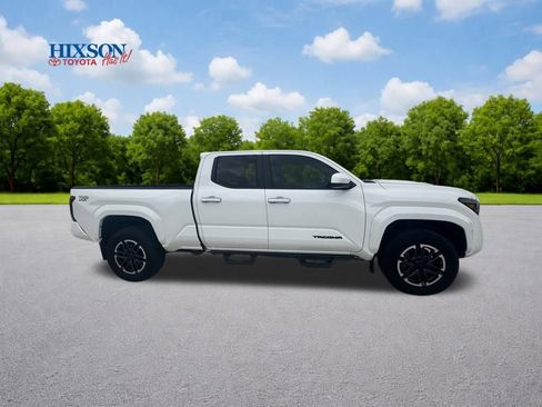 Used 2024 Toyota Tacoma TRD Sport image 5
