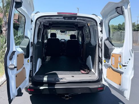 Used 2019 Ford Transit Connect XL FWD image 16